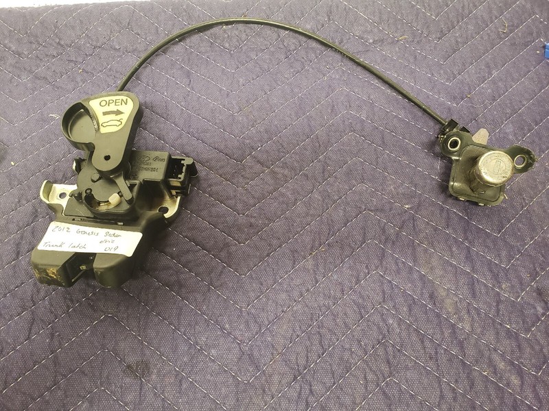 2012 HYUNDAI GENESIS SEDAN TRUNK LATCH LOCK ACTUATOR