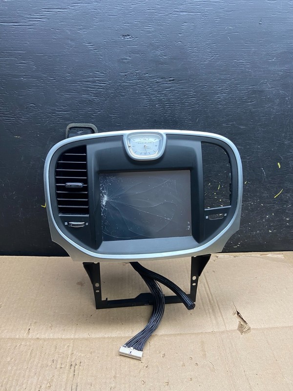 2011-2014 Chrysler 300 Dash A/C Climate Control Screen Radio Bezel OEM Y2440 DG