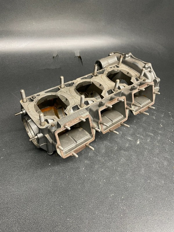 1996-2000 Kawasaki FRESHWATER ZXI 900 PWC Jetski OEM Engine Crankcase Block Set