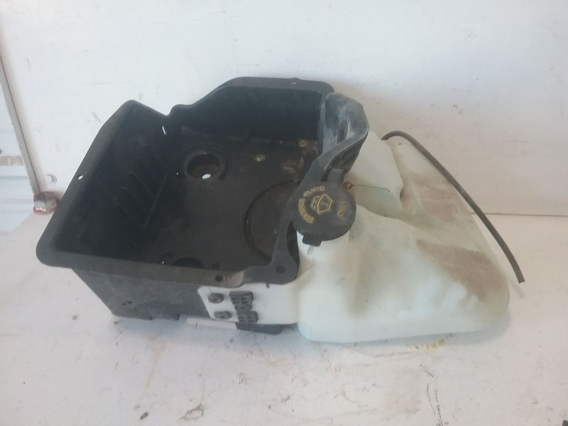 Wash Reservoir Fits 09-14 FORD F150 PICKUP 3529135