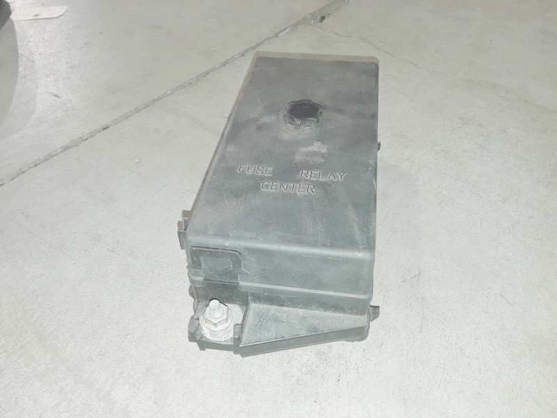 1999 Corvette C5 Engine Bay Underhood Fuse Box Fusebox 15329393 Aa6526
