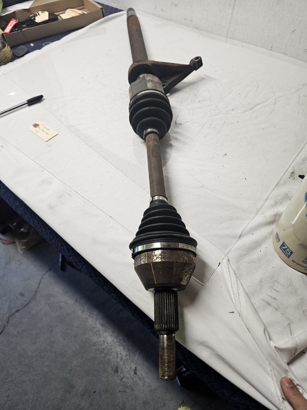 Used Front Right Outer Drive Axle Shaft fits: 2014 Dodge Caravan Front Axle 3.6L