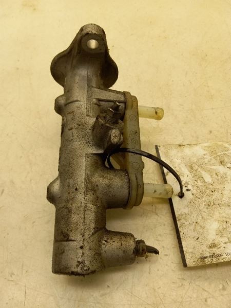00-02 LEXUS RX300 3.0L AT FWD BRAKE MASTER CYLINDER ASSEMBLY