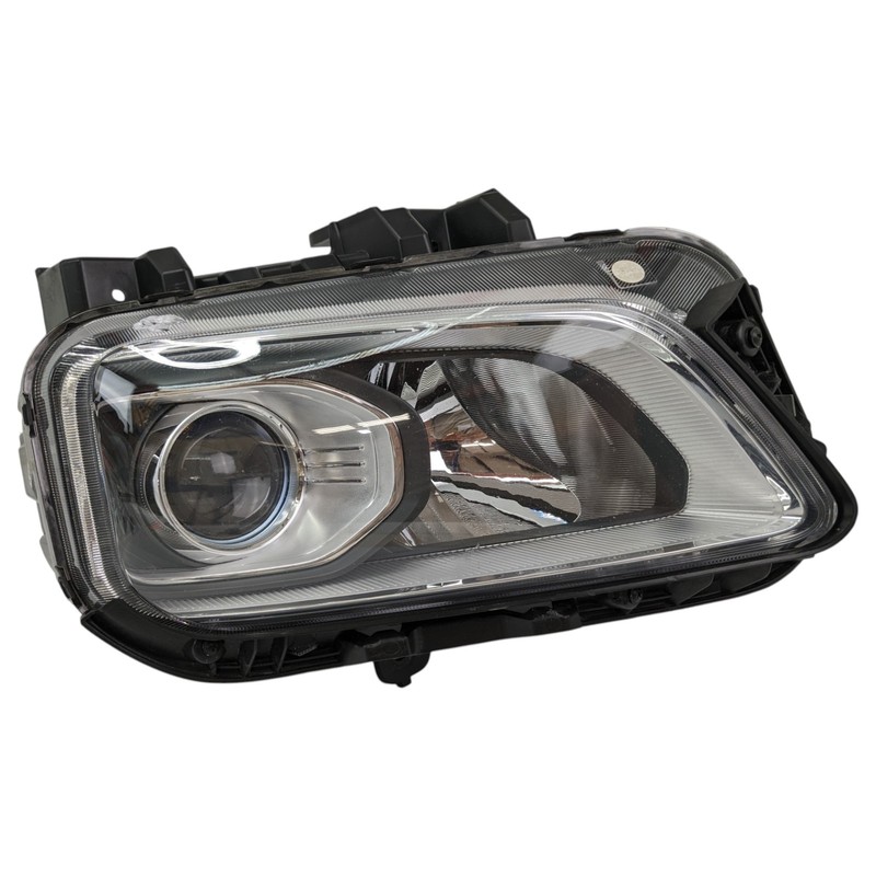 2018-2021 Hyundai Kona Right Passenger Halogen Headlight Assembly 92102J9020 OEM