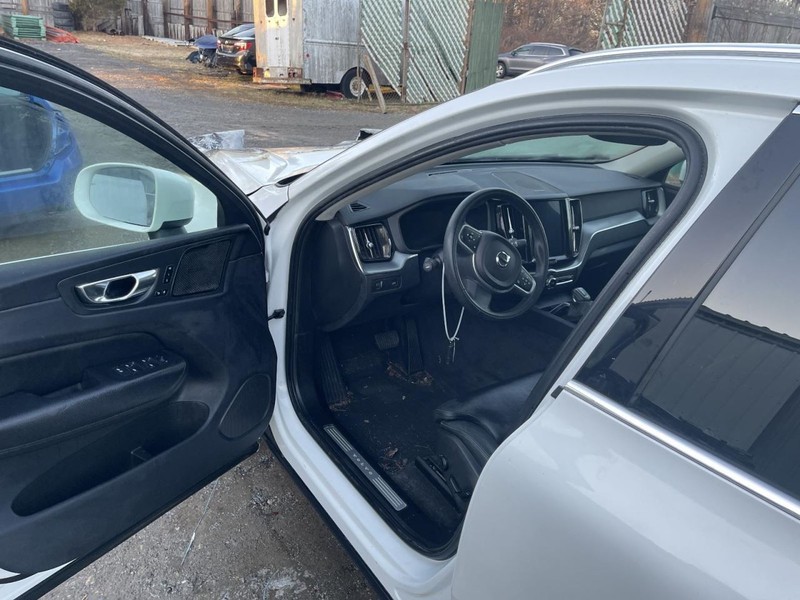 2018-2022 VOLVO XC60 LEFT A-PILLAR WHITE PC:707 2.0L AT AWD 25K -MOMENTUM- 61324