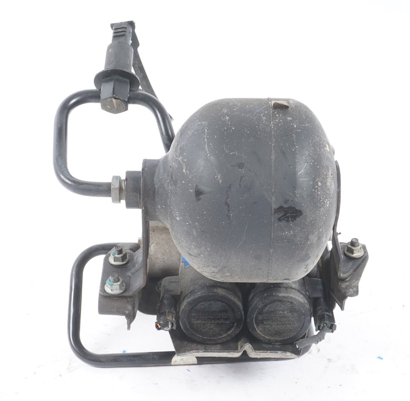 03-06 Mercedes SL500 Rear ABC Hydraulic Valve Block Suspension PumpOEM