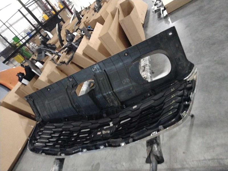 2019 KIA Sorento Grille OEM Silver Good Condition 4DR SUV 86380C6800