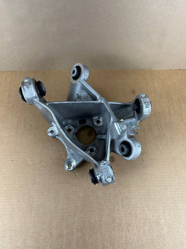 ✅2020-2024 Tesla Model Y Rear Side Suspension Spindle Knuckle Right 1188416-00-G