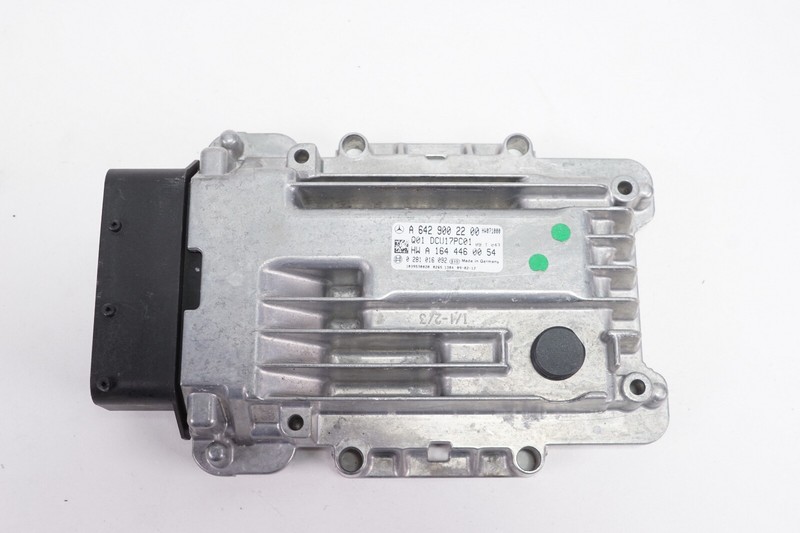MERCEDES ML GL R Diesel Fluid Emission Control Module 3.0L OEM 2009 - 2012