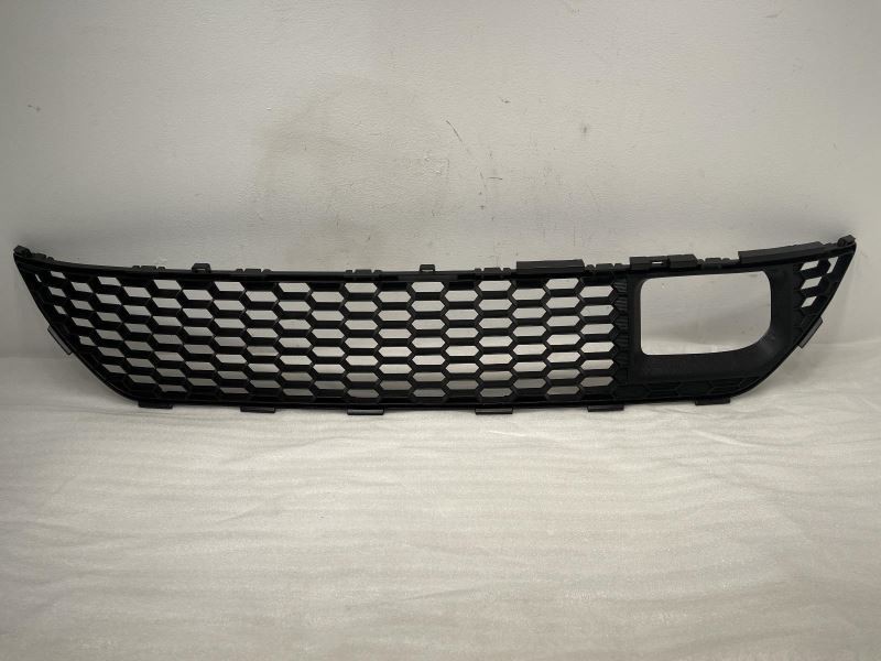 2015-2018 NISSAN MURANO FRONT LOWER GRILL BLACK 42K 51244