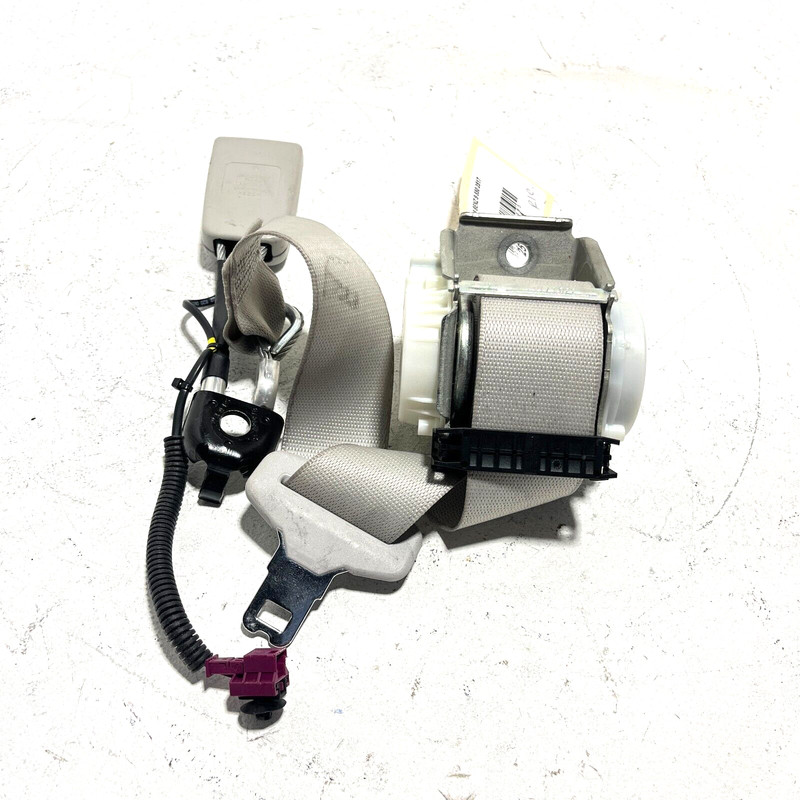 2014-2017 MERCEDES S550 W222 REAR CENTER SEAT BELT RETRACTOR W/ BUCKLE GRAY OEM