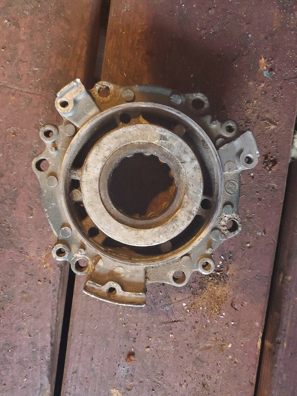 OMC OUTBOARD MARINE CORP BOAT CRANKCASE HEAD ASSEMBLY 314967