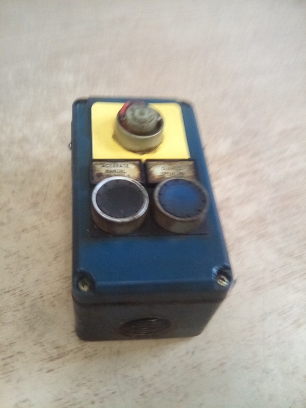 3 Button Machine Control Station W/ Siemens (4) 3SB1400-0B & (1) 3SB1400-0C