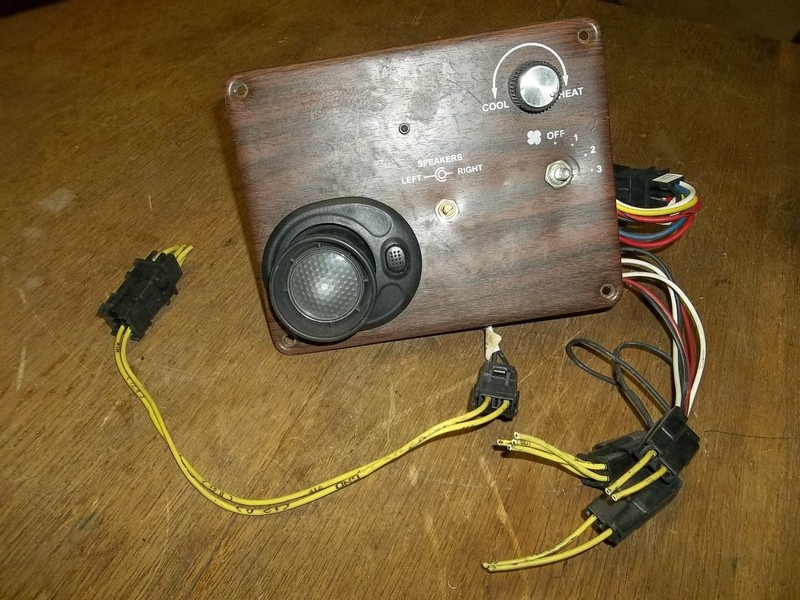 Freghtliner 22-46935-111A Vintage Woodgrain Sleeper Dome Light Panel Switch