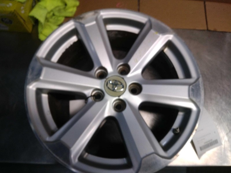 2008-2010 Toyota Highlander 17 Black Alloy Wheel OEM - Scrapes on Edges