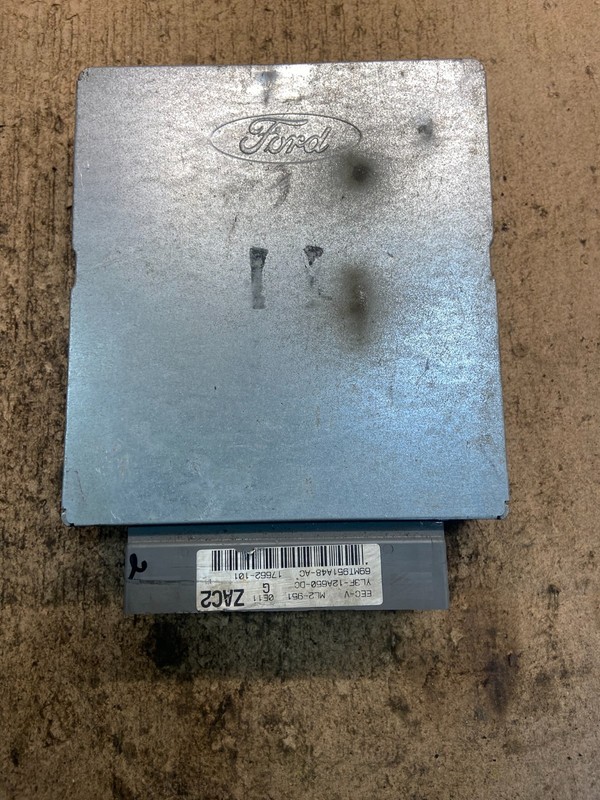 1999 2000 Ford F-150 F150 4.6L Engine Control Unit ECU Computer Module Z8962 DG