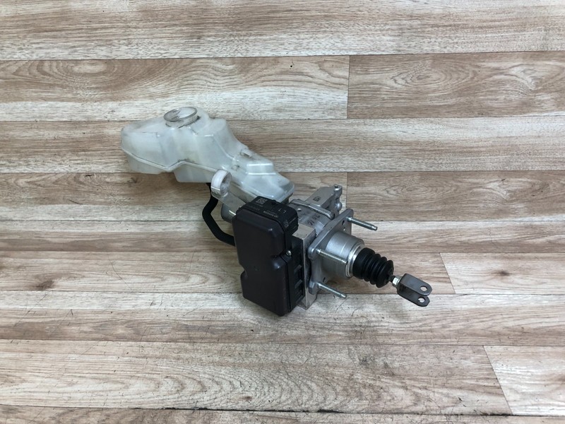 TOYOTA PRIUS OEM HYBRID ABS BRAKE PUMP SYSTEM ANTI LOCK BOOSTER 2016-2017