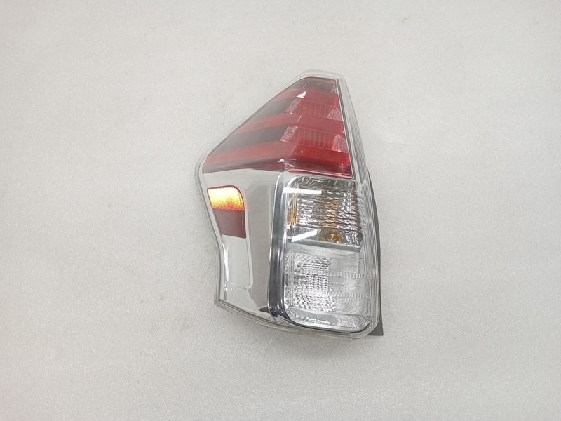 Driver Tail Light Prius V VIN Eu 7th And 8th Digit Fits 15-18 PRIUS 60406