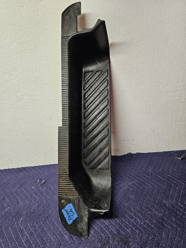 2003 Ford E350 Driver Door Scuff Step Seal
