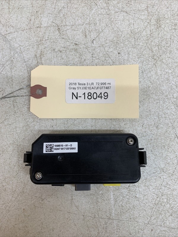 ⚡️17-22 TESLA Y/3 CONTROL MODULE FRONT RIGHT PASSENGER 1100036-00-D 18049 B142