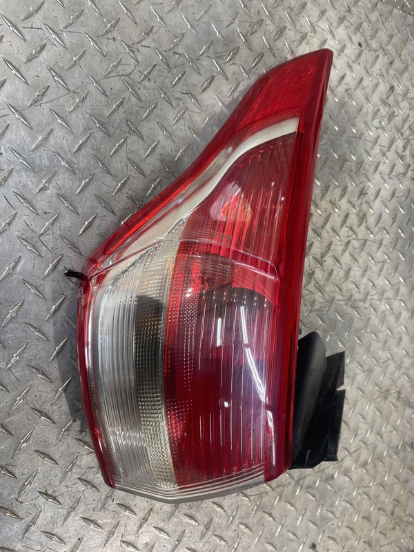 13-16 Ford Escape Rear Driver Tail Light Tail Lamp Quarter Panel Oem Tested