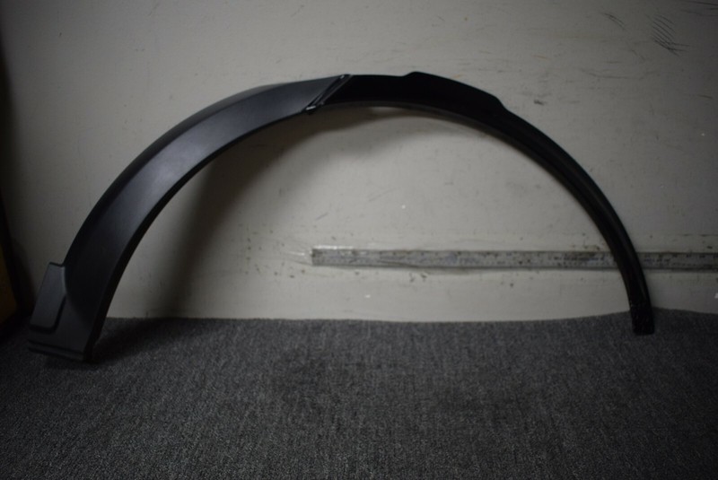 2017 2018 2019 Land Rover Discovery L462 Rear Left Fender Flare Moulding Oem