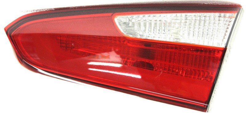 OEM Kia Forte Right Passenger Side Lid Mounted Tail Lamp Lens Chip