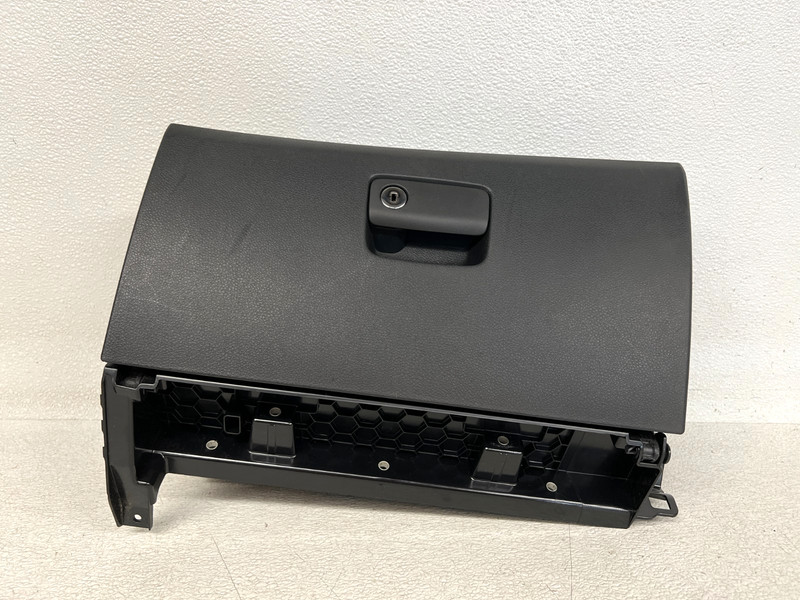 ⭐2014-2019 MERCEDES CLA250 RIGHT DASH GLOVE BOX STORAGE COMPARTMENT OEM LOT2739
