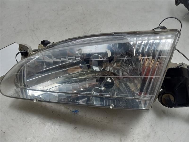 Driver Left Headlight Fits 98-00 COROLLA