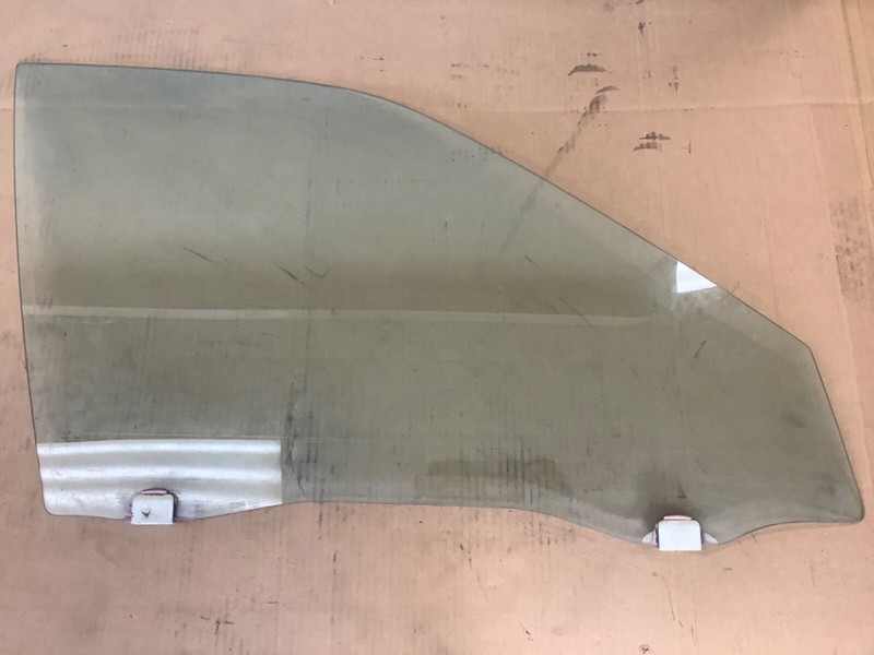 90-93 Accord 4Dr Sedan Right Front Door Glass Passenger Side Window Used OEM