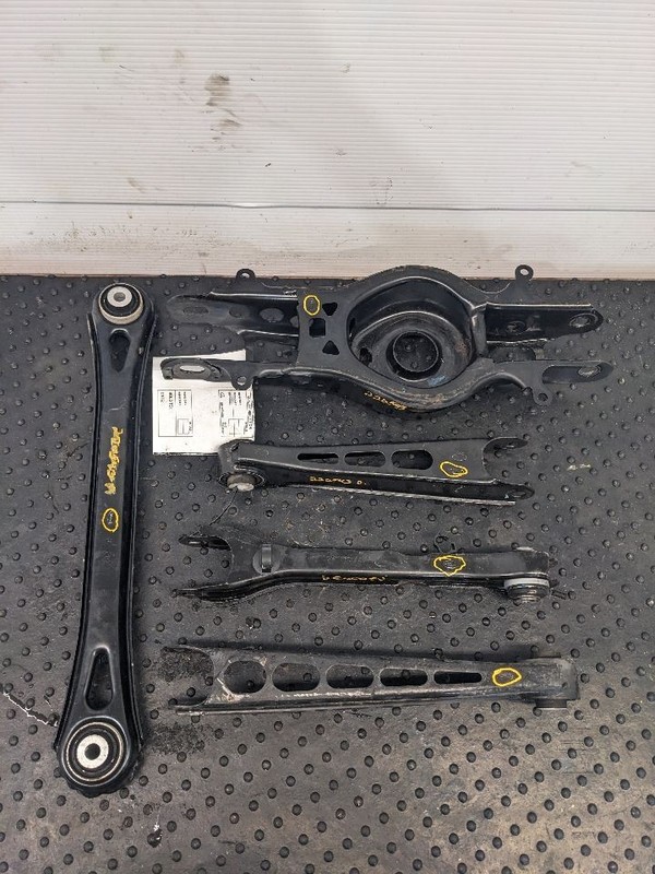 Passenger Right Lower Control Arm Rear Control Arm Set Fits 15-19 ATS 1185767