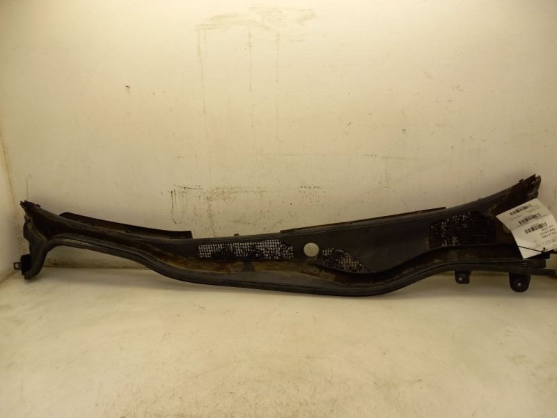 06 07 08 09 10 Lexus GS450H Cowl Vent Panel