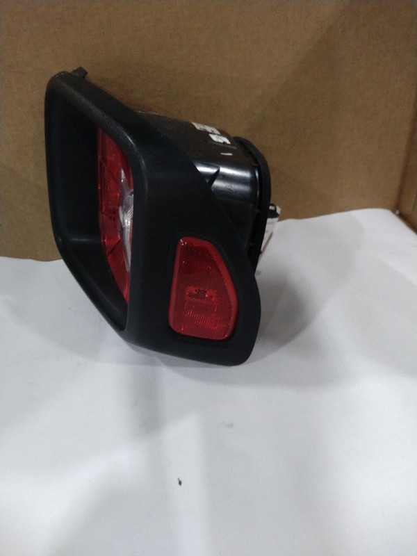 2015 Jeep Renegade Left Tail Light Assembly White OEM 706740 74K Miles