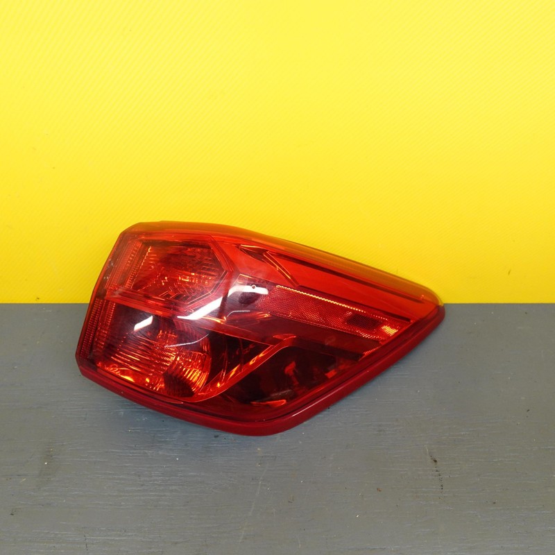2014-2020 NISSAN PATHFINDER Rh Passenger Side Tail Light See Light Scrathes