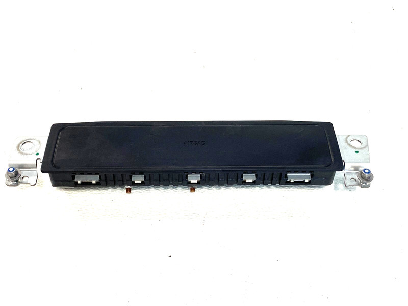 15-20 BMW F30 F31 F32 F36 F80 F82 FRONT RIGHT KNEE PANEL BLACK OEM #A0.26