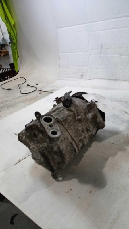 2015 Jeep Cherokee A/C Compressor 3.2L OEM 68103198AA 125K Miles
