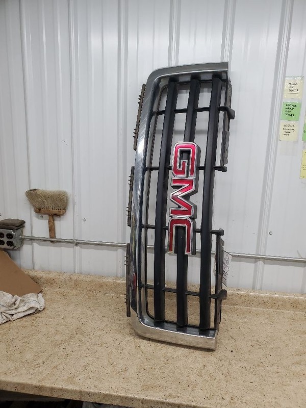Grille Chrome Opt V22 Fits 08-13 SIERRA 1500 PICKUP 303756