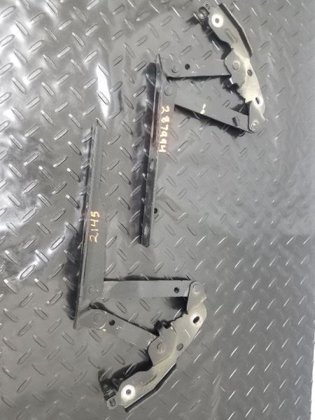 09-17 Chevrolet Traverse Hood Hinge Pair Black OEM 25946834