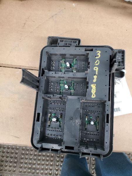 Fuse Box Engine Fits 11 EQUINOX 281947