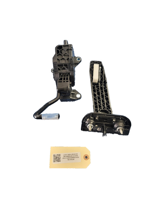 2022-2024 Lexus NX 250 Gas Accelerator Pedal 2.5L FWD 15k Miles OEM 78110-33141