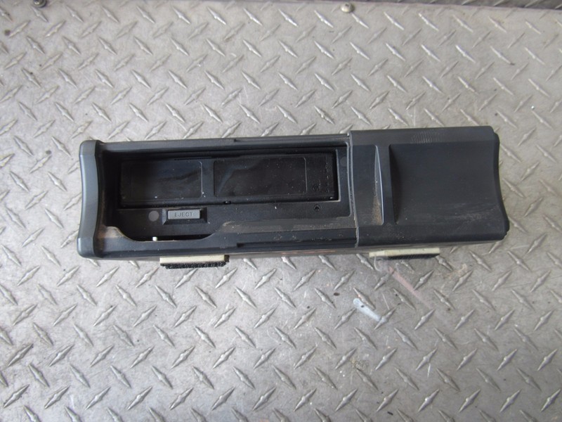 07 08 INFINITI G35 TRUNK MOUNTED DISC CD CHANGER EJECT 28184-JK604