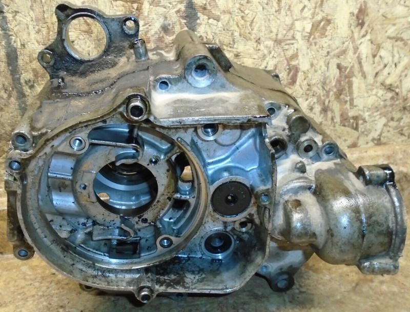 1989 YamahaATV YFM100 YFM 100 Champ Moto-4 Engine Motor Case Casing Crank90