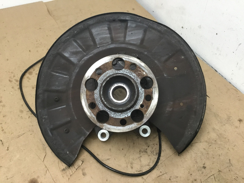 Mercedes SL550 R231 2013 Rear Right Passenger Spindle Knuckle Hub 13-19 :Y