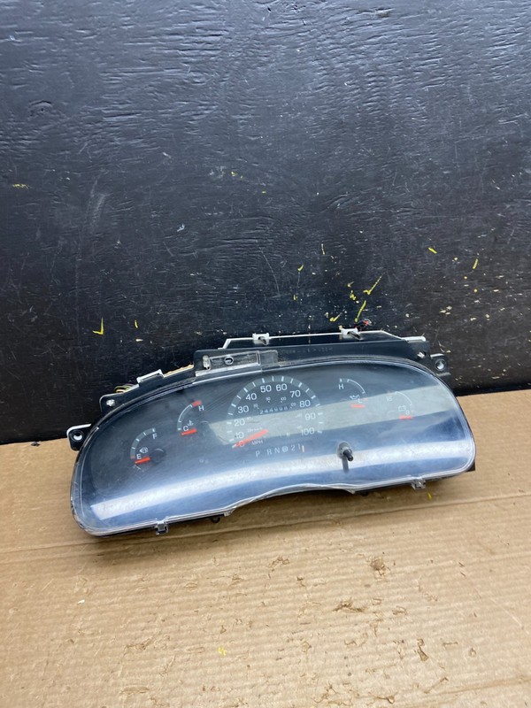 1997 to 2003 Ford E350 VAN Gauge Speedometer Cluster Oem w3008 DG
