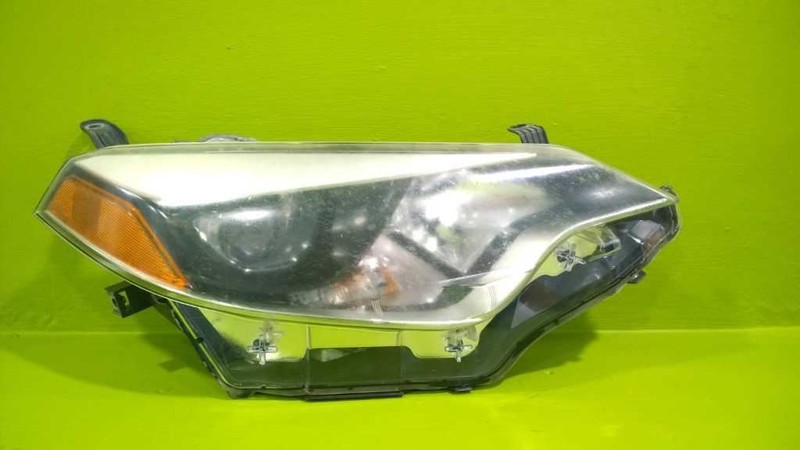 14 15 16 COROLLA PASSENGER RIGHT HEADLIGHT LAMP OEM 3559-41