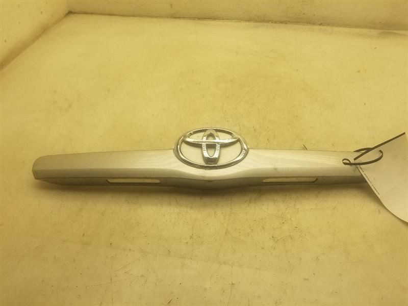 2010 TOYOTA CAMRY LE REAR TAIL FINISH PANEL