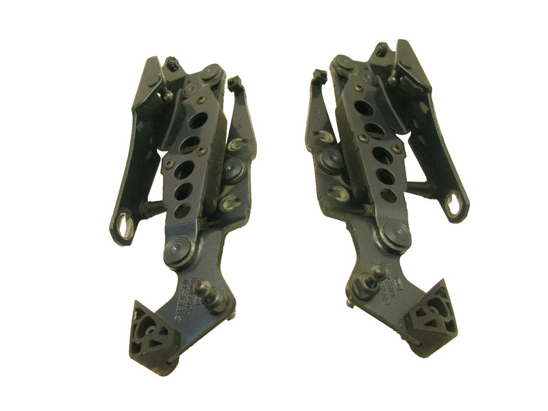 04-09 MERCEDES W209 CLK500 CLK320 CLK550 TRUNK LID HINGE HINGES LEFT RIGHT 10181