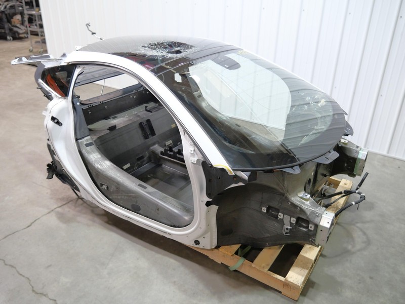 Used Coupe Carbon Tub Body Frame Shell Monocoque 2016-2021 Mclaren 570GT OEM