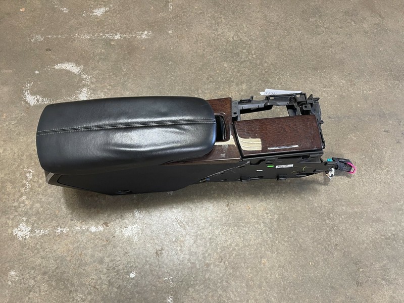 2013 CADILLAC XTS CENTER CONSOLE ARM REST STORAGE DUAL ZOME CLIMATE CONTROL OEM