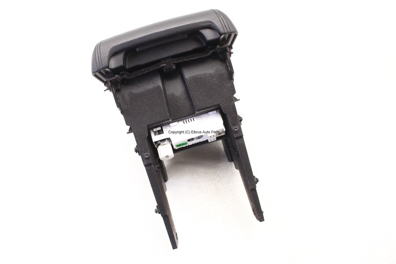 2015 - 2019 LR DISCOVERY SPORT CENTER CONSOLE ARMREST TRAY AUXILIARY USB INPUT